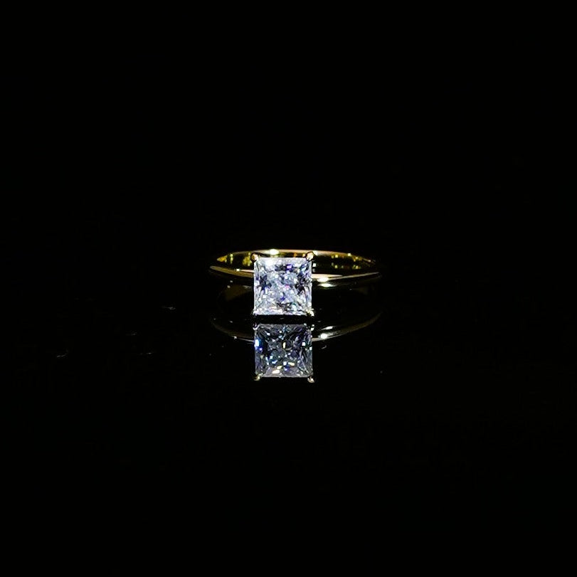 14k Gold-filled 1,5ct princess moissanite ring
