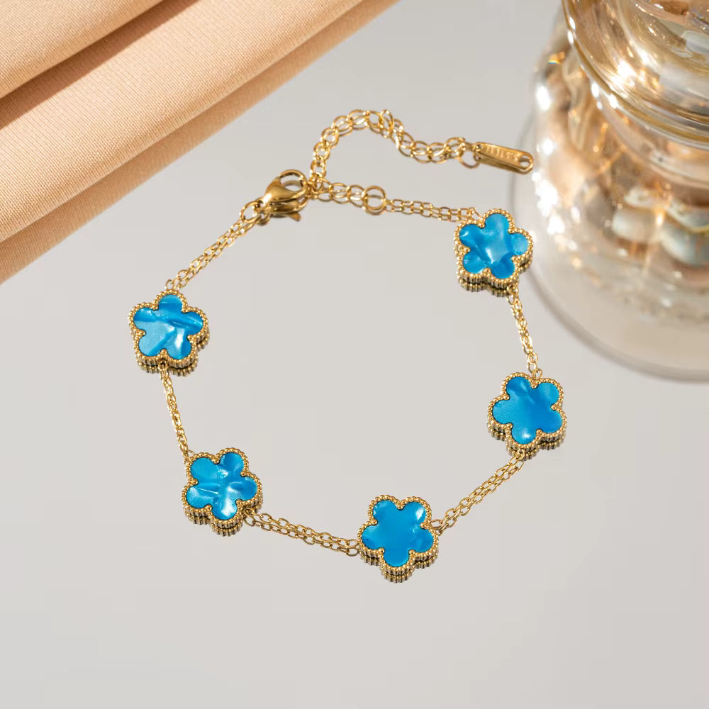 Femklöver armband lyx ljusblå 18K guldpläterat